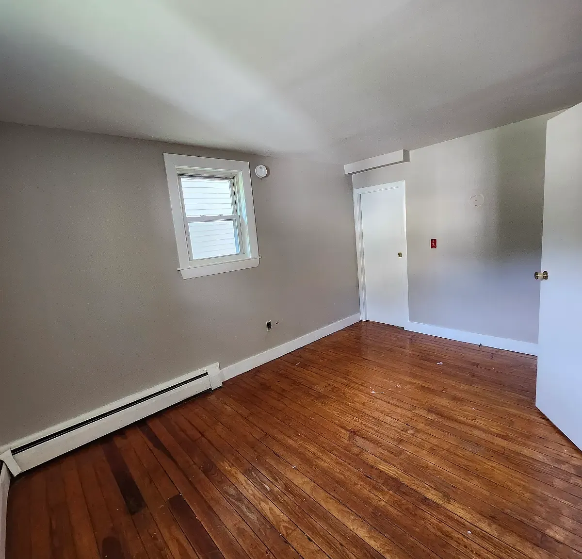 2 bed, 400 sqft, $1,500 — Photo 3