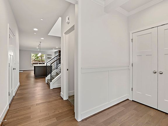 2nd image of 2359 NE 150th St