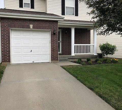 Welcome Home to 1916 NW 82nd Street KCMO  64151
