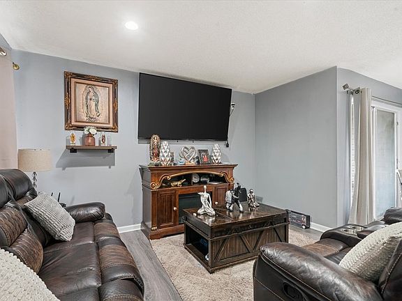 4th image of 1411 Classic Chase Dr