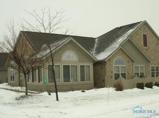 7743 Point Dr, Findlay, OH 45840