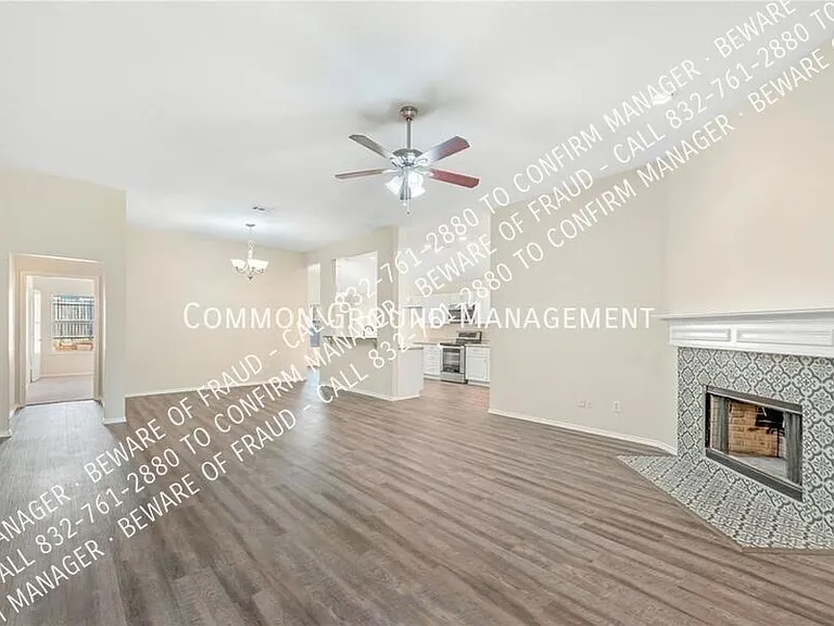 1118 Grace Dr — Photo 4