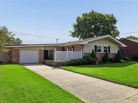 3rd image of 19 Prince James Dr