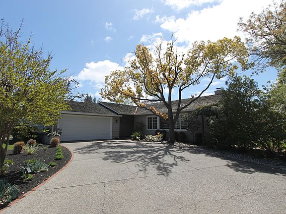 2nd image of 660 Birchwood Ct