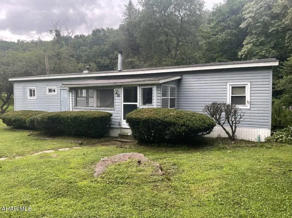 633 Wissinger Hollow Rd, Johnstown, PA 15904