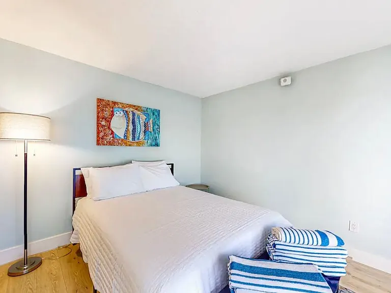 360 Capri Blvd — Photo 5