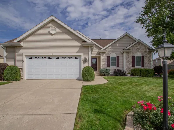 435 Crestwood DRIVE, Johnson Creek, WI 53038