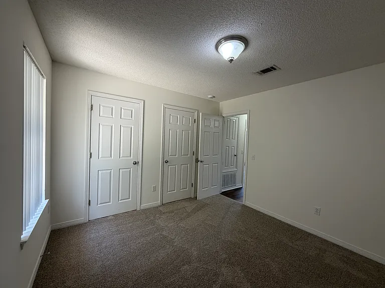 562 Batten Blvd — Photo 15