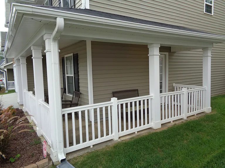 2110 Longburn Dr — Photo 5