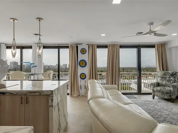 3100 NE 48th St Unit Penthouse 18, Fort Lauderdale, FL 33308