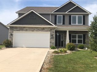 1560 Glen Hollow Dr, Fort Wayne, IN 46814