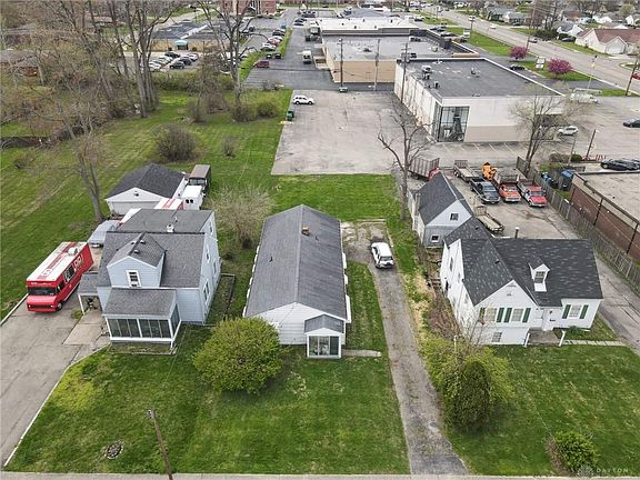 5th image of 3015 Oakmont Ave