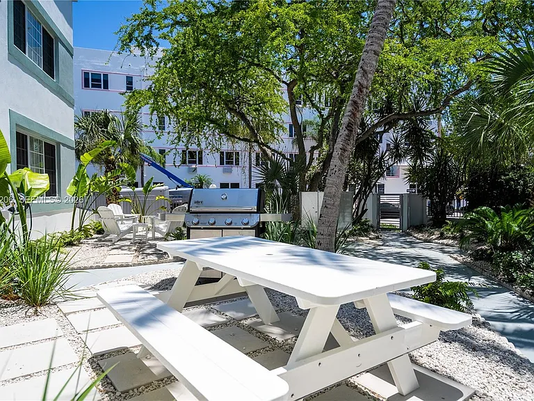 2418 Flamingo Dr #7 — Photo 10
