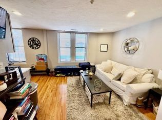 38 Charter St #5F, Boston, MA 02113