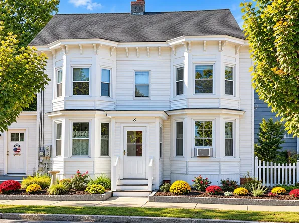8 6th St #A, Dover, NH 03820