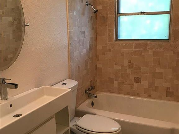 4th image of 10415 Esta Buena Dr