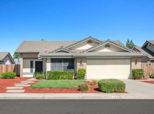 1396 Thompson Ct, Reedley, CA 93654