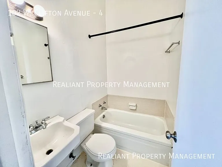 102 W Clifton Ave #4 — Photo 6