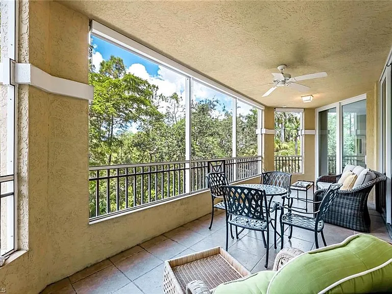 2728 Tiburon Blvd E #A-204 — Photo 16