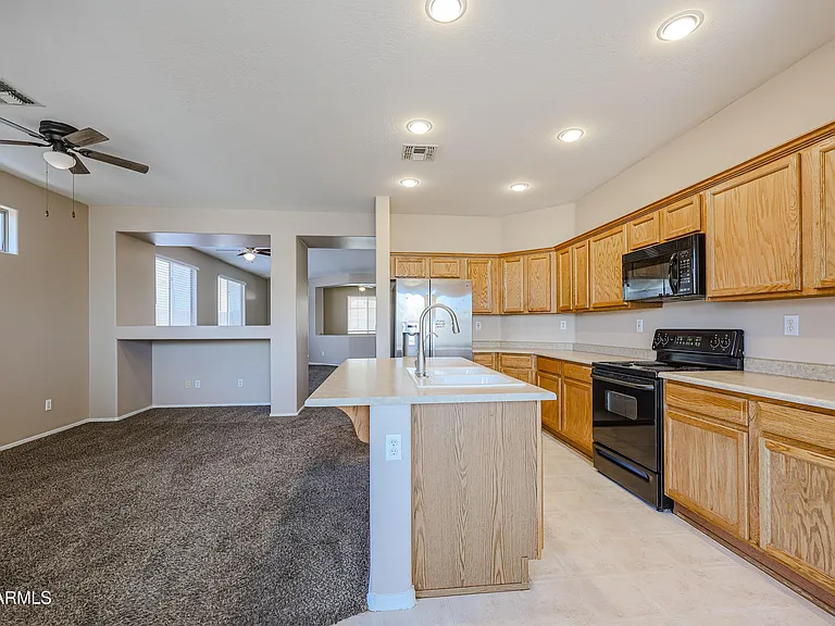 2470 W Warren Dr — Photo 13