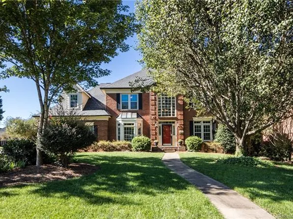 4801 Hickory Lake Ln, Matthews, NC 28105
