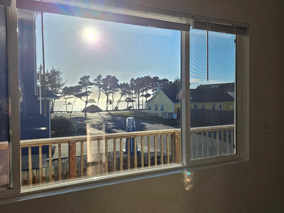 111 Whaleview Ct