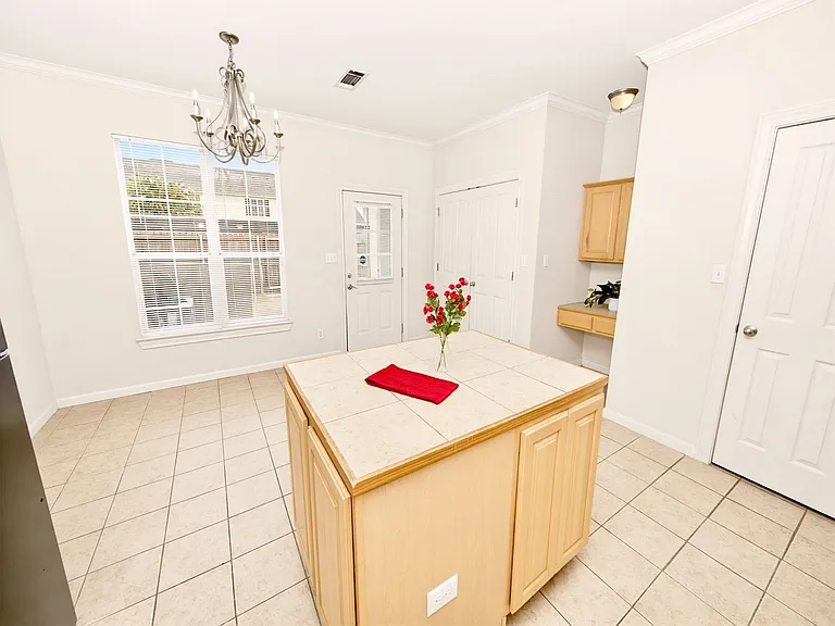 4000 Lake Beau Pre Blvd #14 — Photo 11