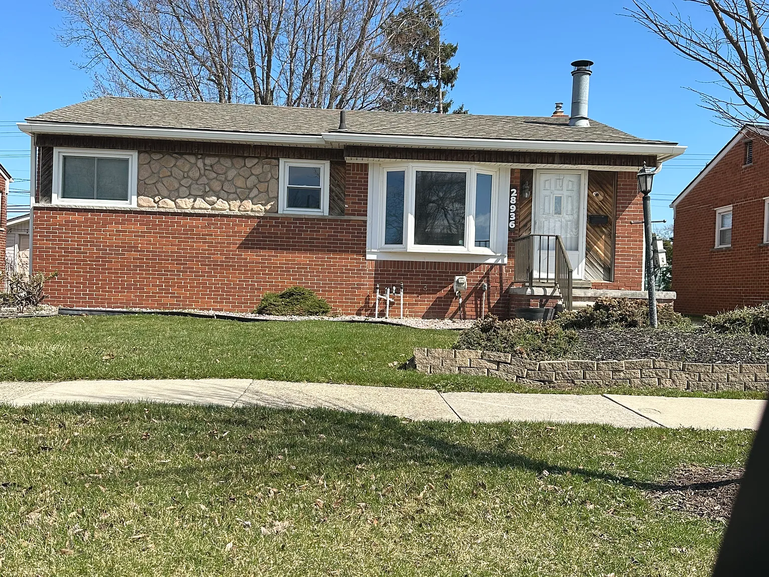 Hughes St, Saint Clair Shores — Photo 2