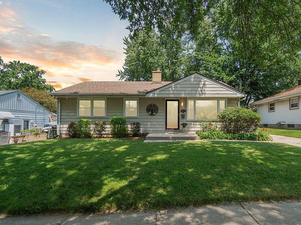 1st image of 10524 West Sheridan AVENUE