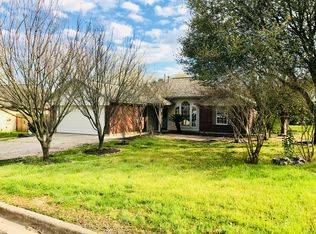 900 Iris Dr, Georgetown, TX 78626