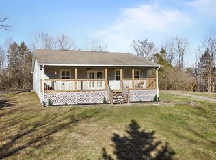 225 B Y Brown Rd, Charlotte, TN 37036
