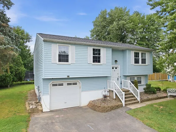 4006 Sandpiper Ln, Liverpool, NY 13090