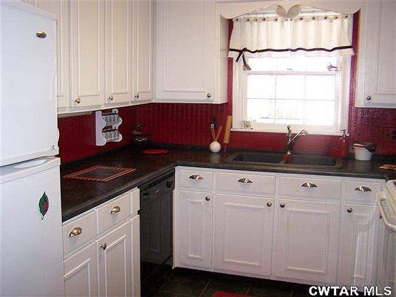 2nd image of 406 Woodlawn Dr
