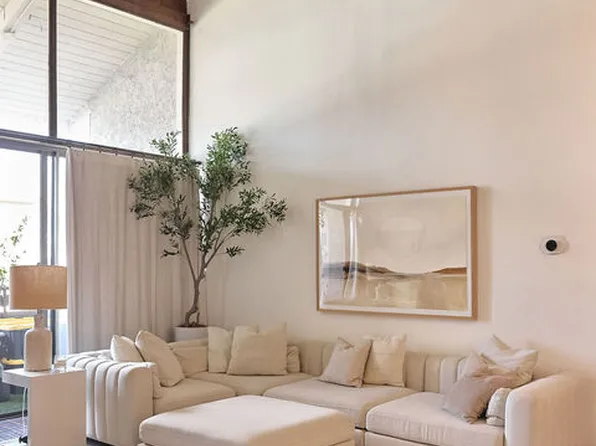 11706 Montana Ave APT 309, Los Angeles, CA 90049