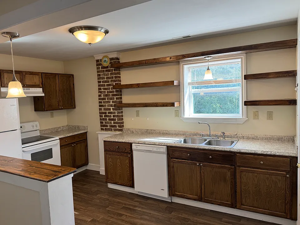 Open kitchen