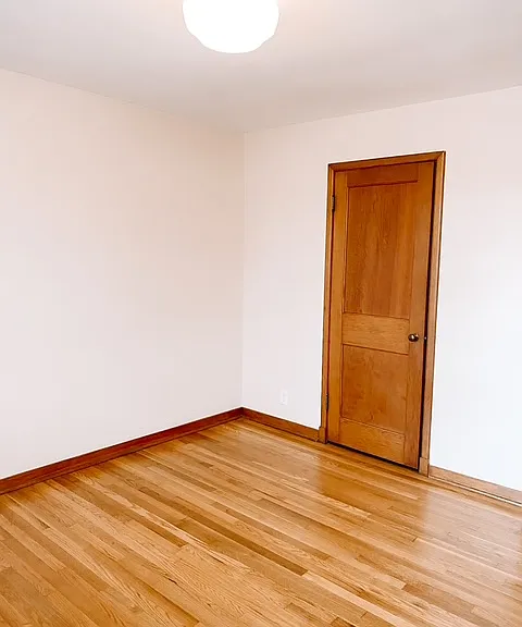 25 E Henderson Rd #B — Photo 16