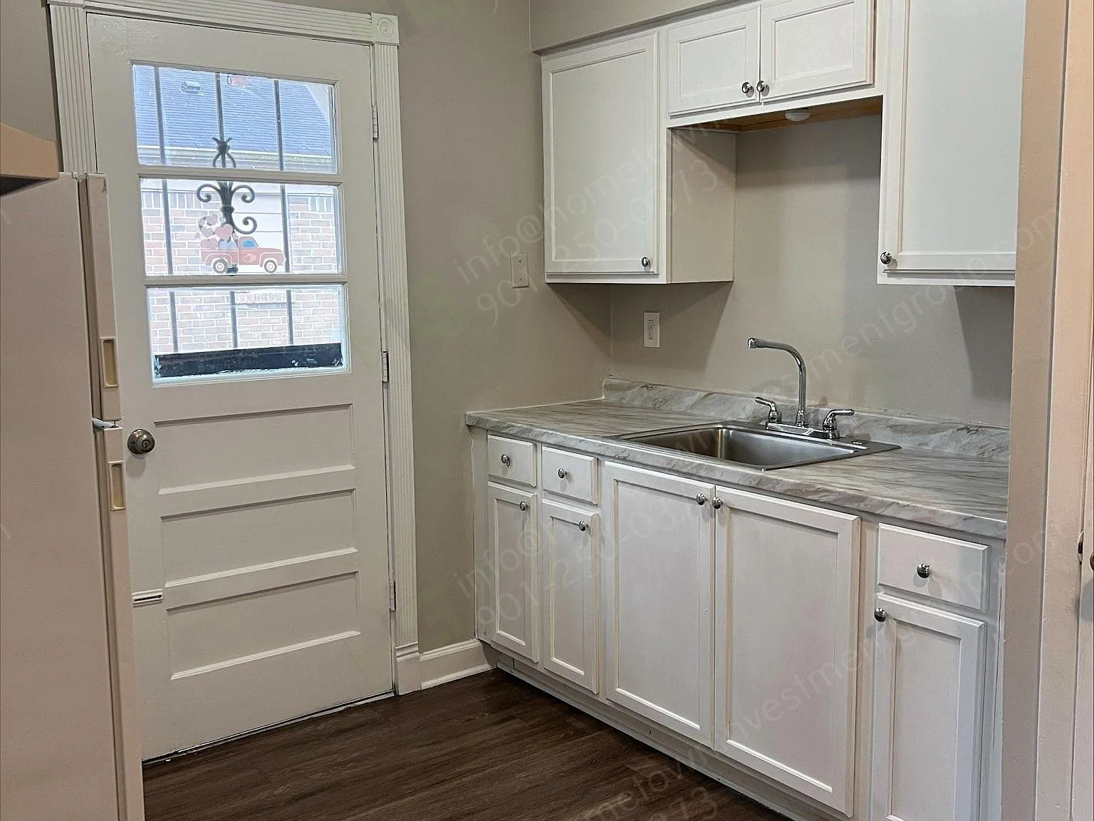 1405 Wells Station Rd — Photo 3