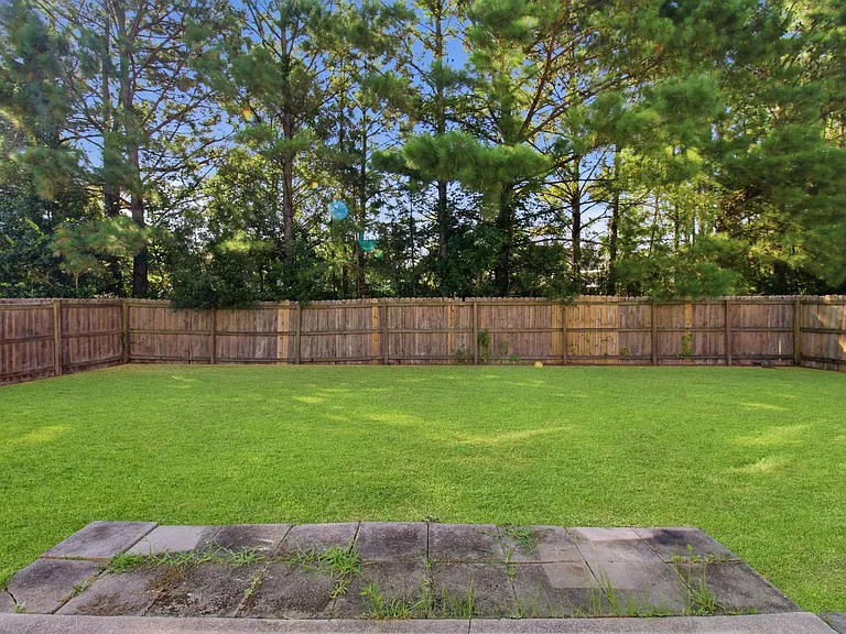 412 Savannah Dr — Photo 14