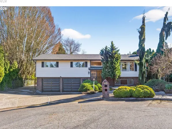820 NE 168th Pl, Portland, OR 97230