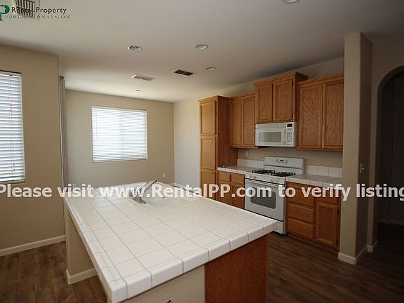 5th image of 2149 Summerfield Ln
