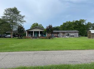 87 L K Sones Rd, Carriere, MS 39426