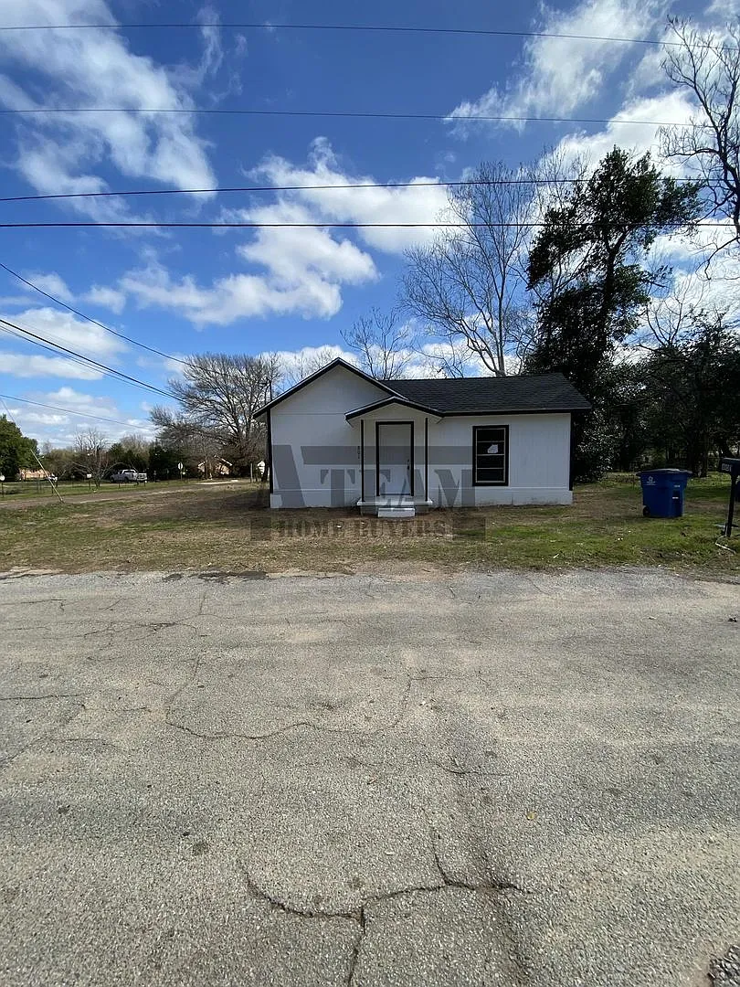 Charming 2 Bedroom 1 Bathroom home in Trinidad Tx — Photo 2