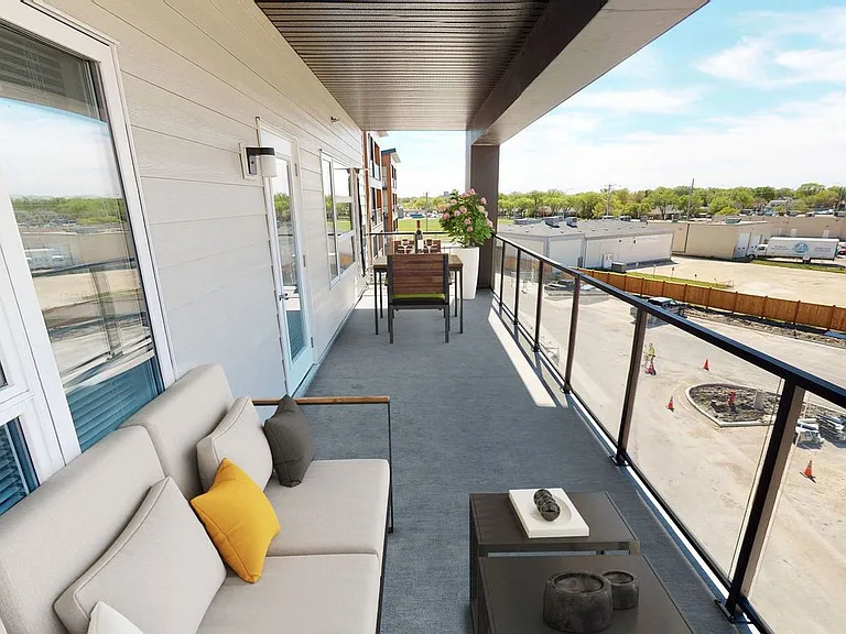 585 Ballantrae Dr — Photo 16