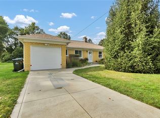 25255 Maple Ridge Rd, North Olmsted, OH 44070