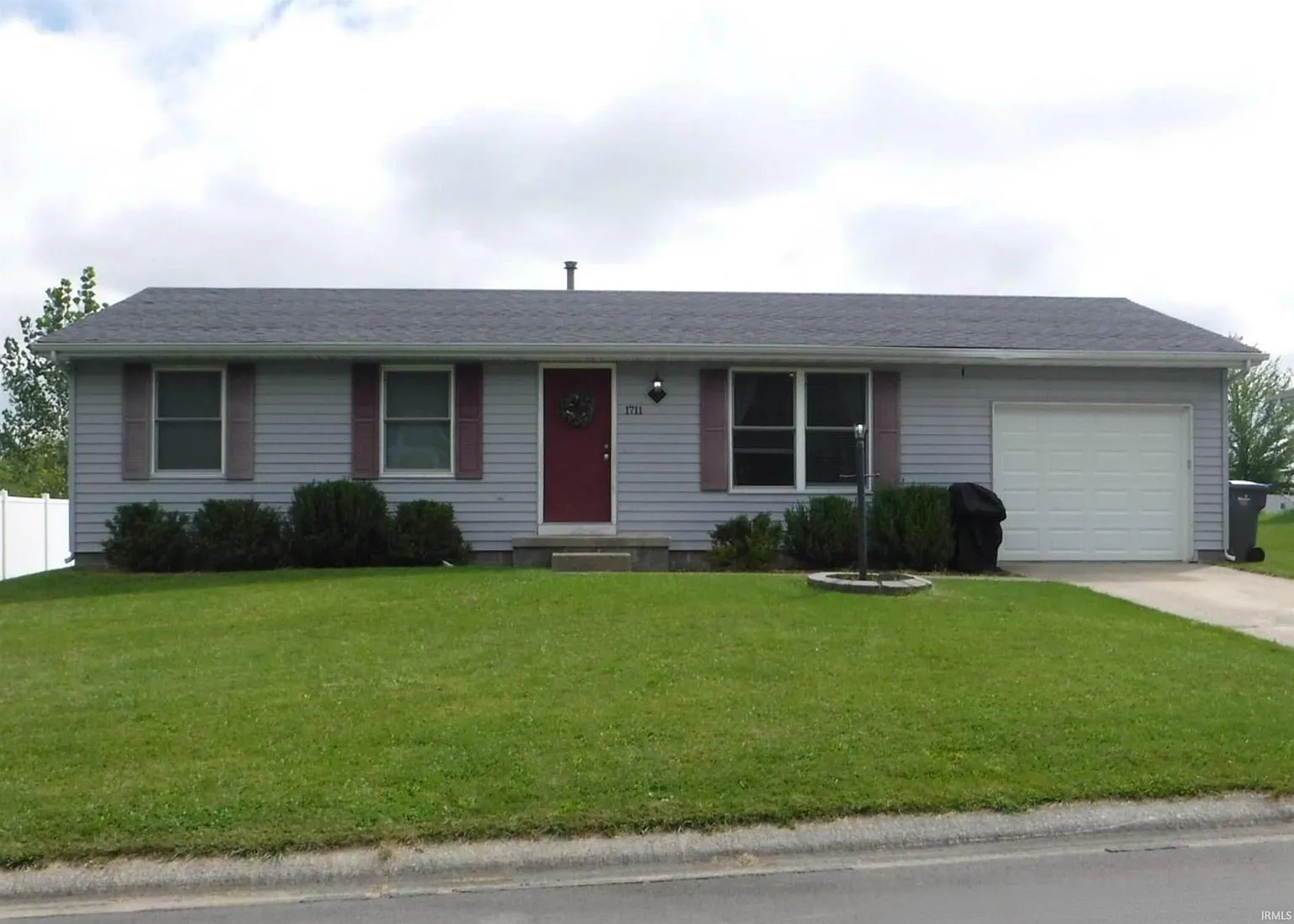 1711 S West Point Dr photo 1