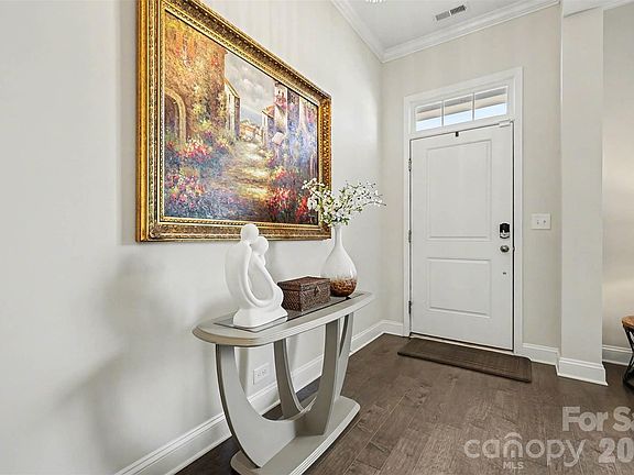 4th image of 10396 Ambercrest Ct NW