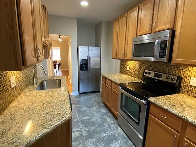 5375 Pershing Ave #1E — Photo 12