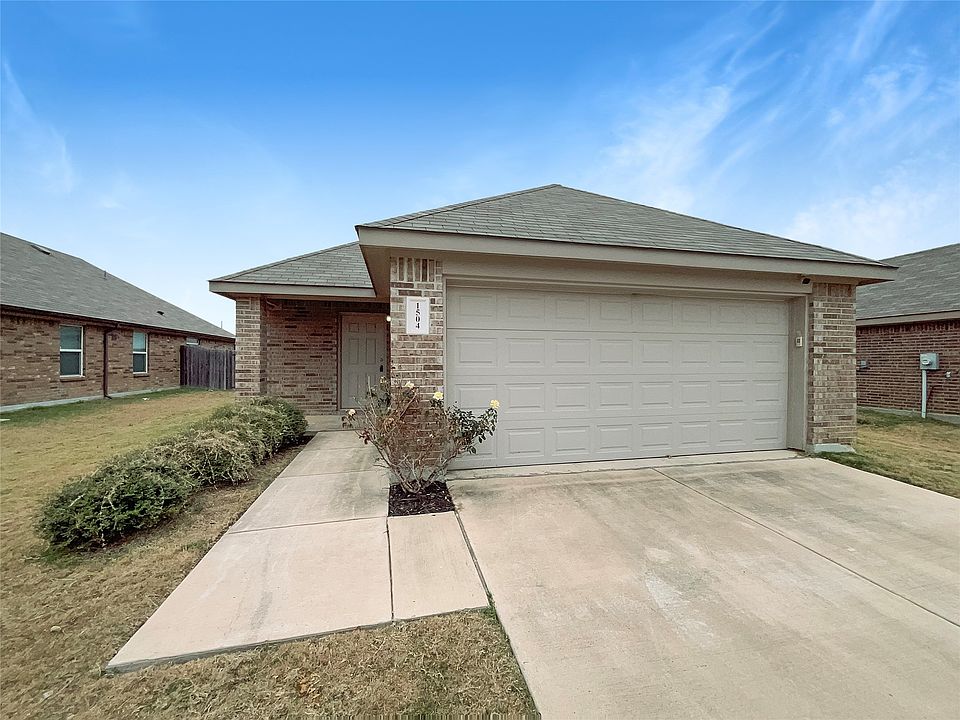 1st image of 1504 Blue Jay Dr