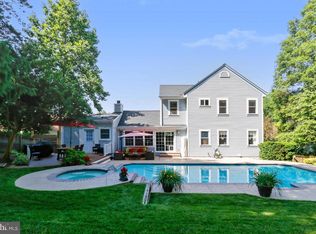 7001 Polins Ct, Alexandria, VA 22306