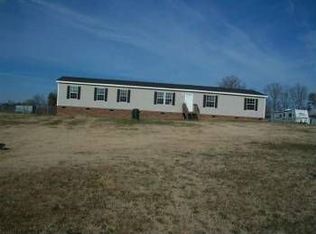 831 Holly Grove Rd, Blacksburg, SC 29702